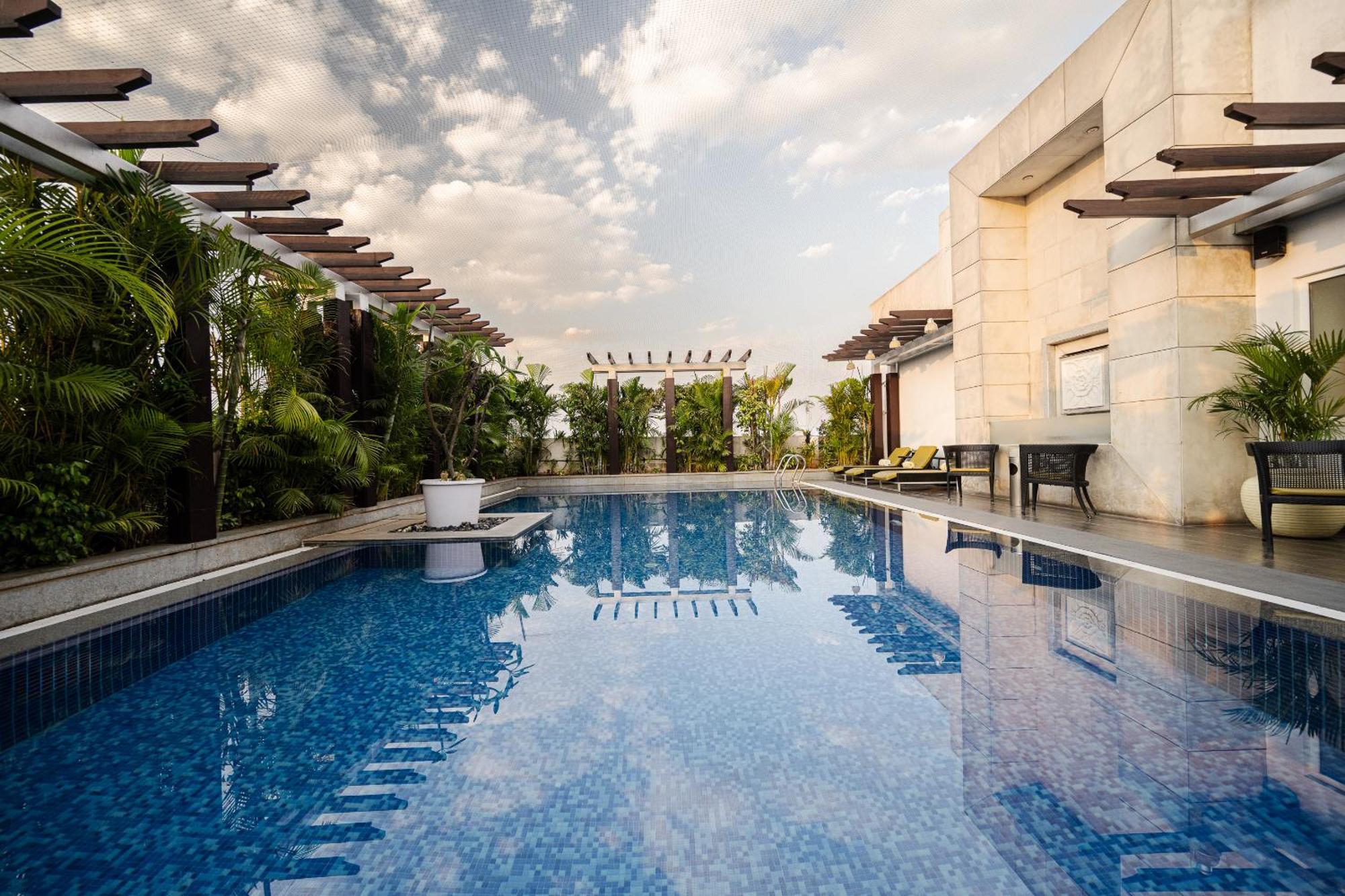 Lemon Tree Premier, Ulsoor Lake, Bengaluru Exterior foto